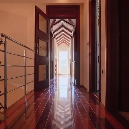 Villa Millrose House